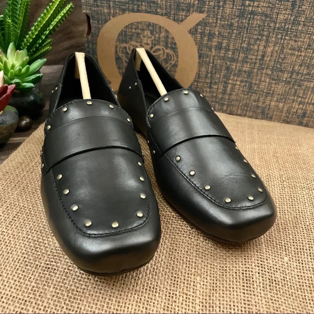 NIB Born Ballo Studded Leather Loafer